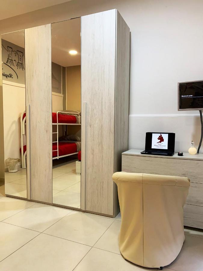 Home Regina Giovanna Napoli Dış mekan fotoğraf